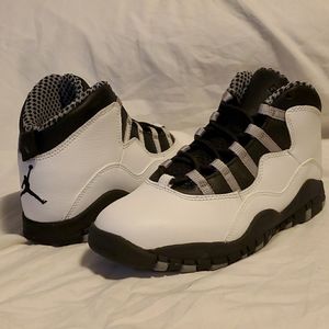Jordan Retro 10